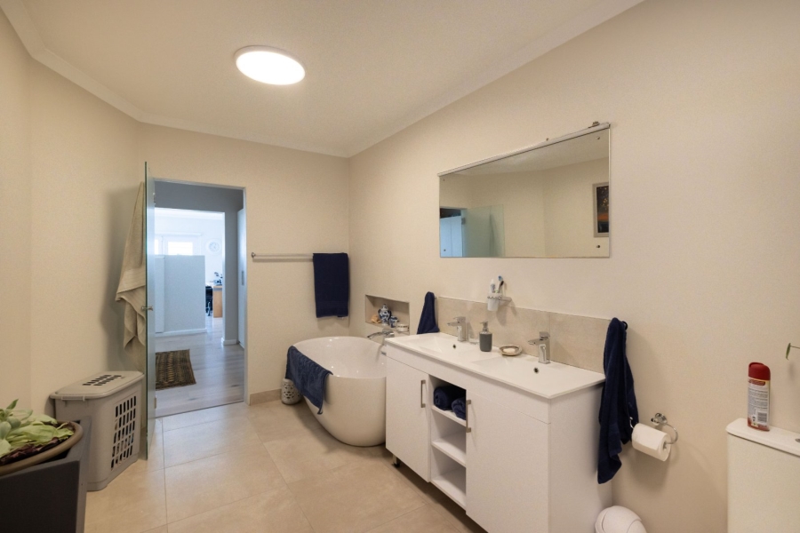 6 Bedroom Property for Sale in Cutty Sark Western Cape